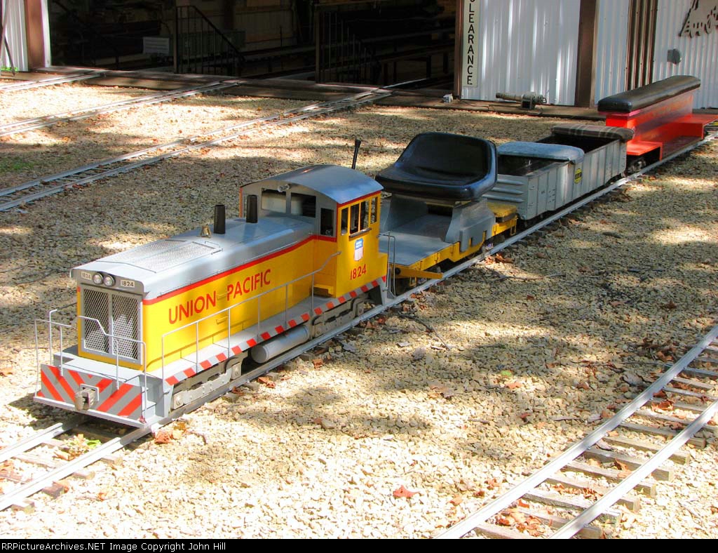100827001 Pioneer Power Railroad http://www.pioneerpowershow.com/miniature.html