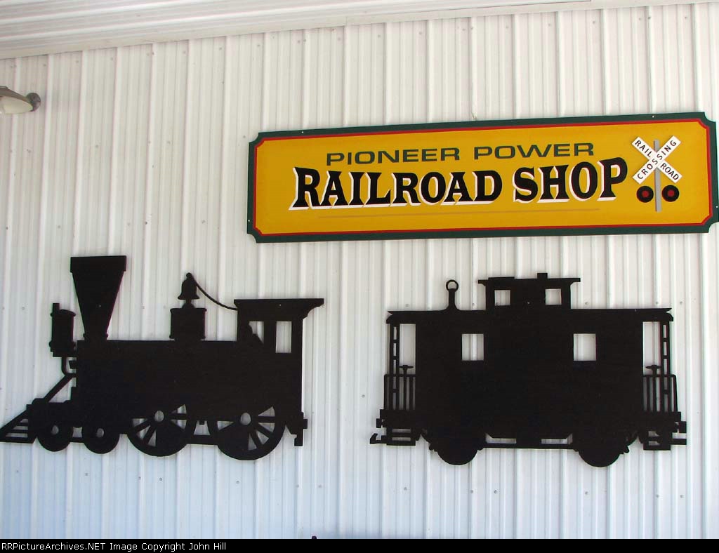 100827062 Pioneer Power Railroad http://www.pioneerpowershow.com/miniature.html