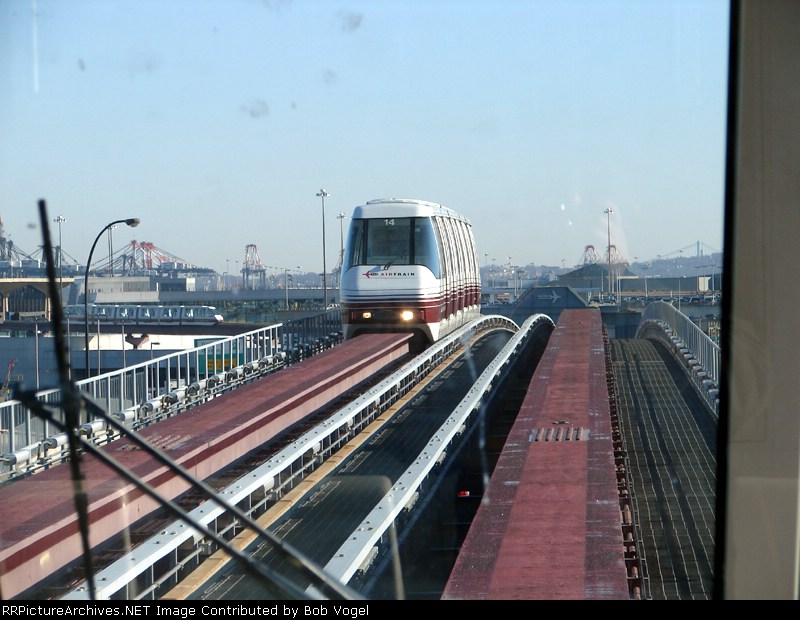 EWR AirTrain