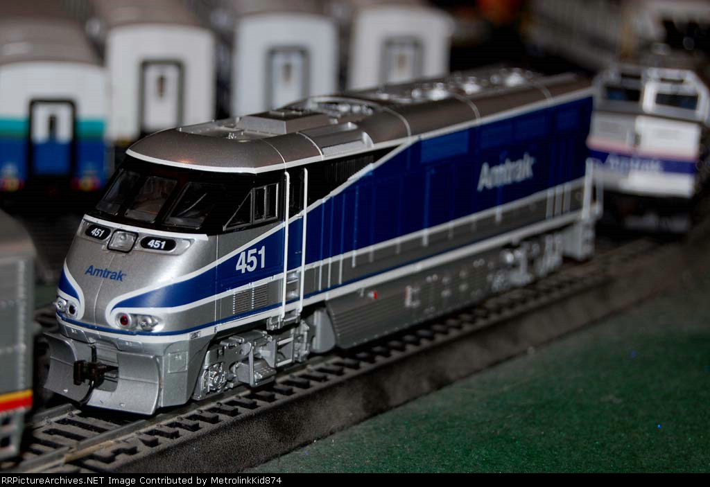 ho scale amtrak surfliner