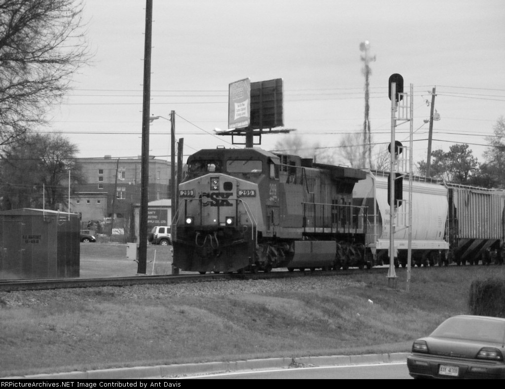 Q693 in Black & White