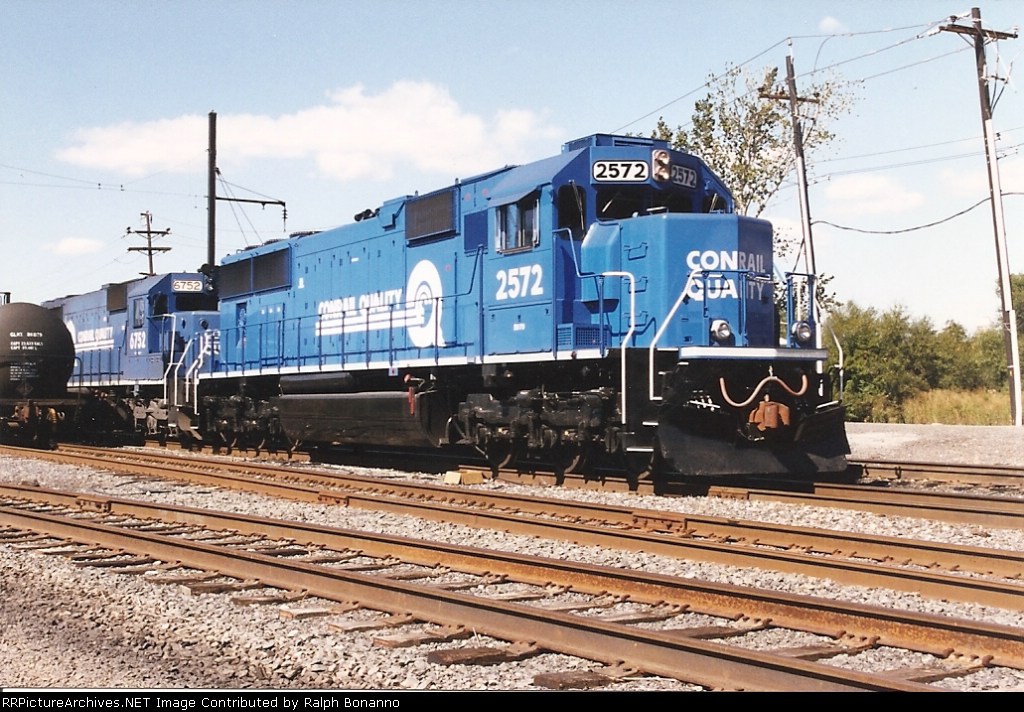 SD70 2572 and SD50 6752  are seen  at Browns Yard