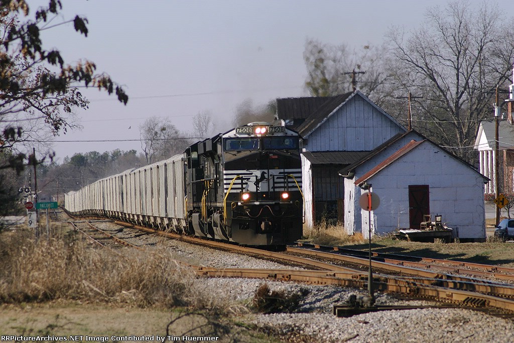 62R rolls through downtown Pacolet