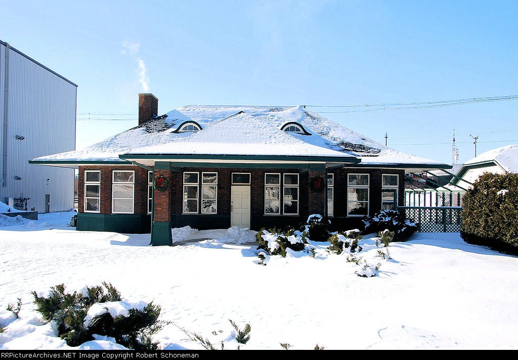 A&W Depot  E Side frontal Detail 2-12-08