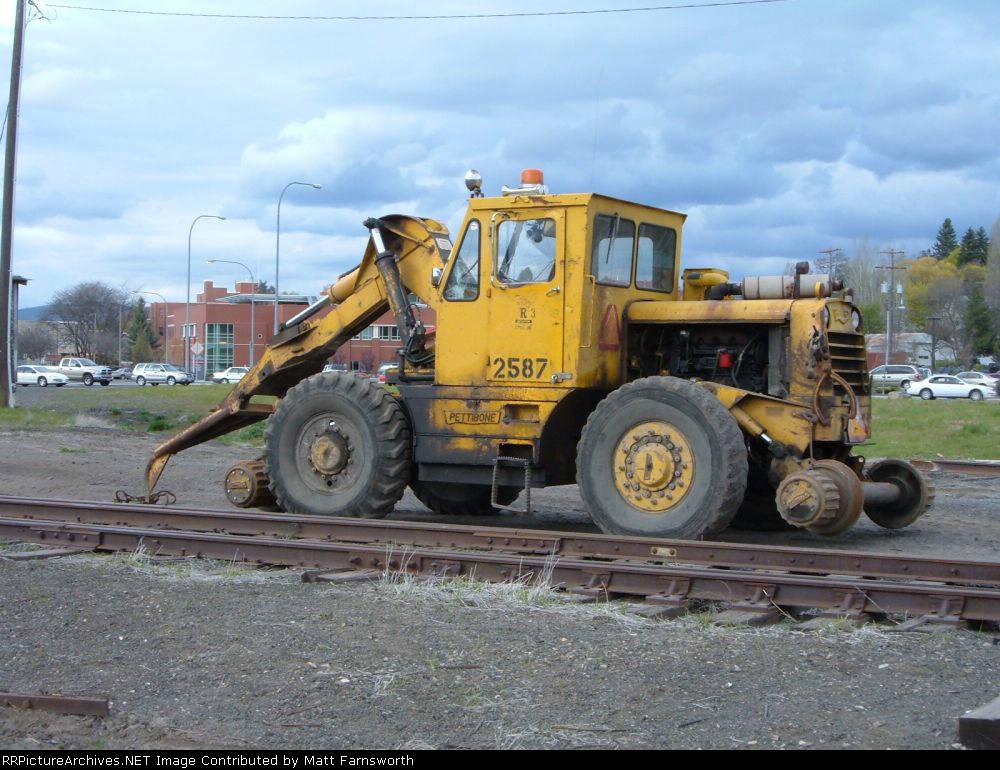 Pettbone swing boom crane.