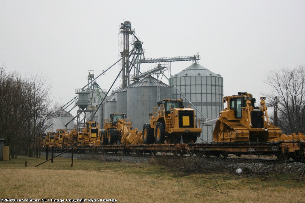 EB Norfolk Southern CAT load