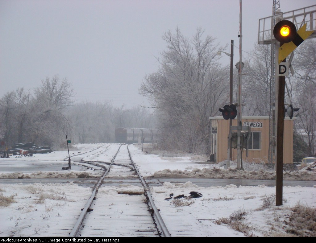 Distant signal guarding the UP interlocker 