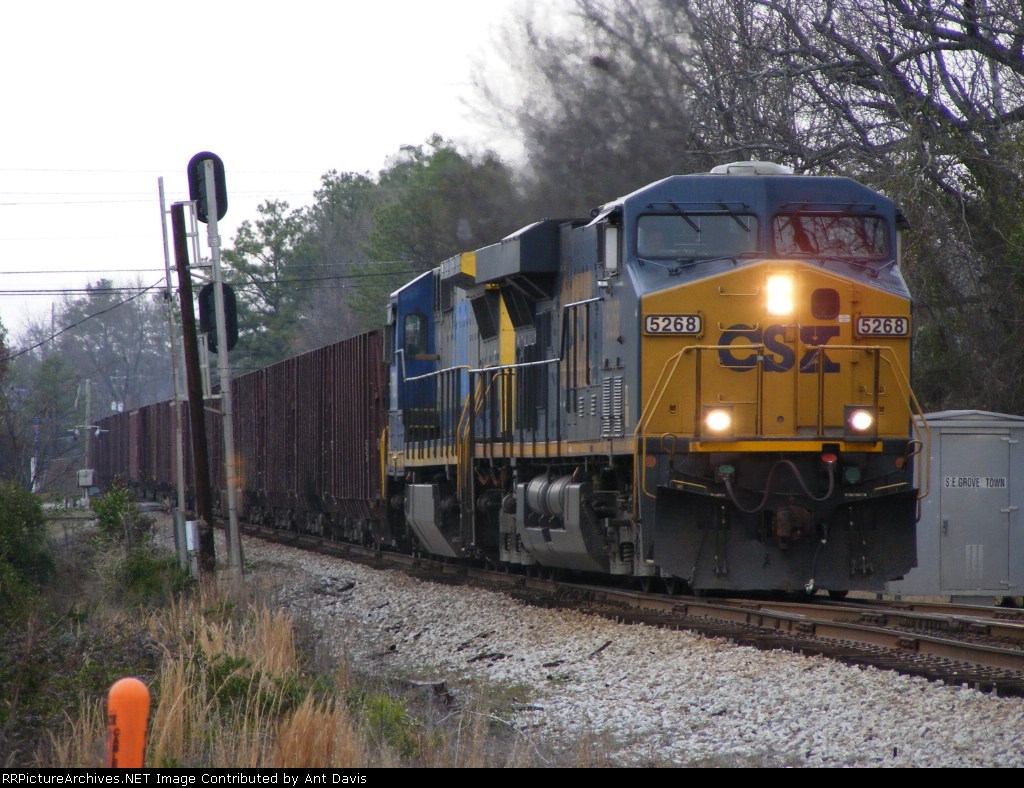 CSX 5268 passes the S.E Grovetown Box