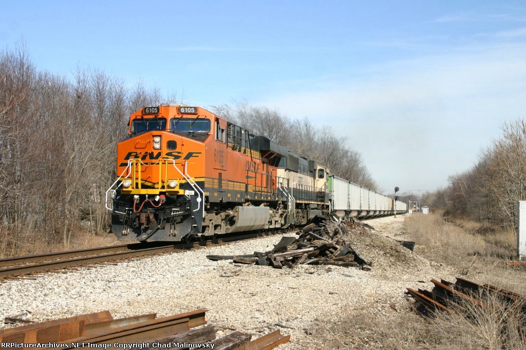 BNSF 6105 heads
