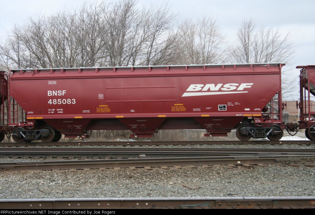 BNSF 485083