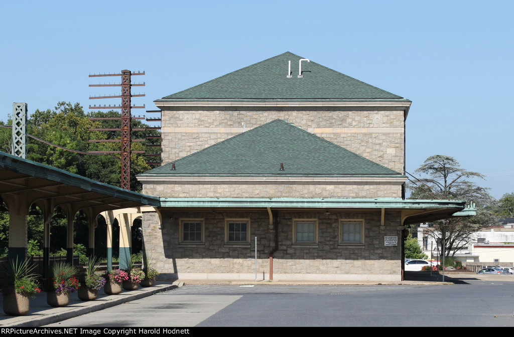 Former Reading station