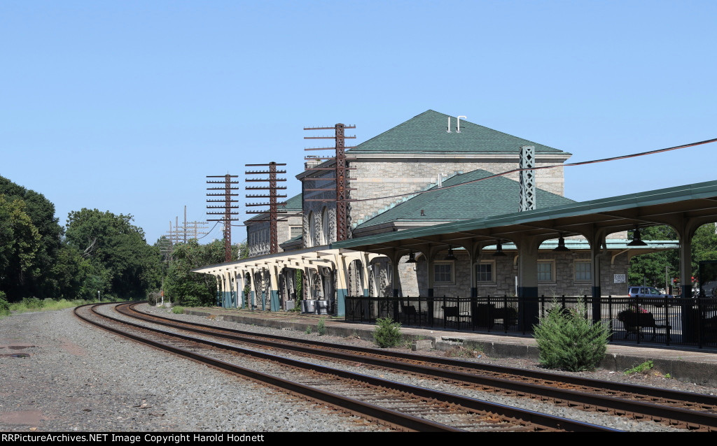 Former Reading station