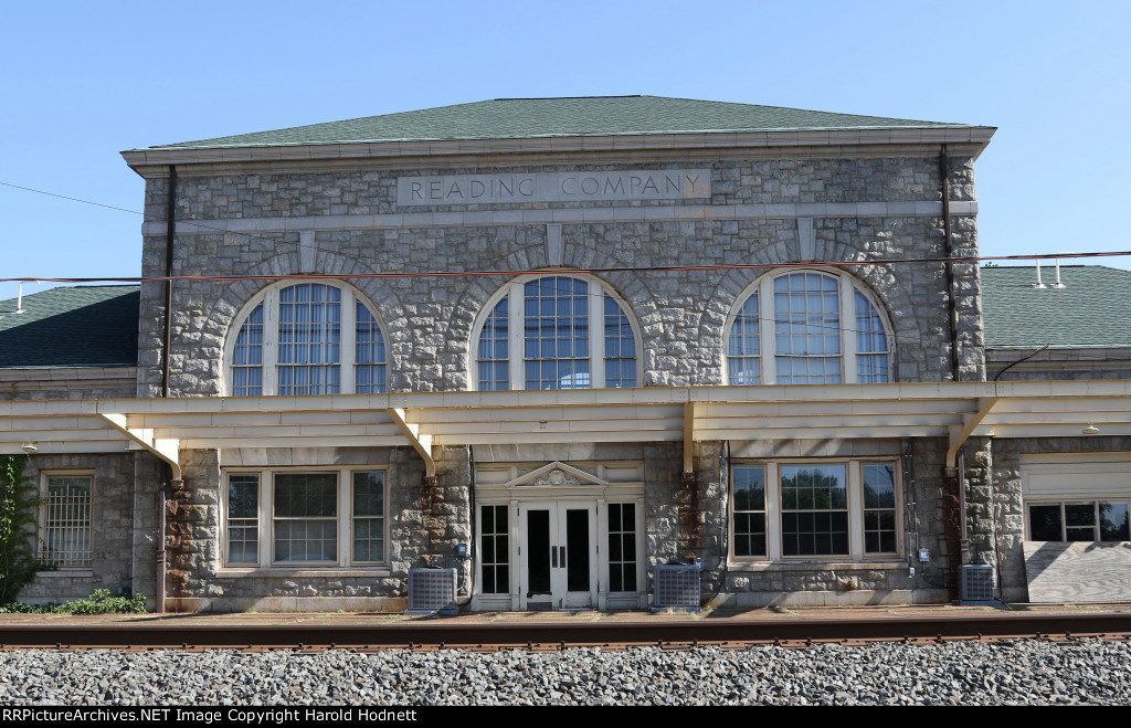 Former Reading station