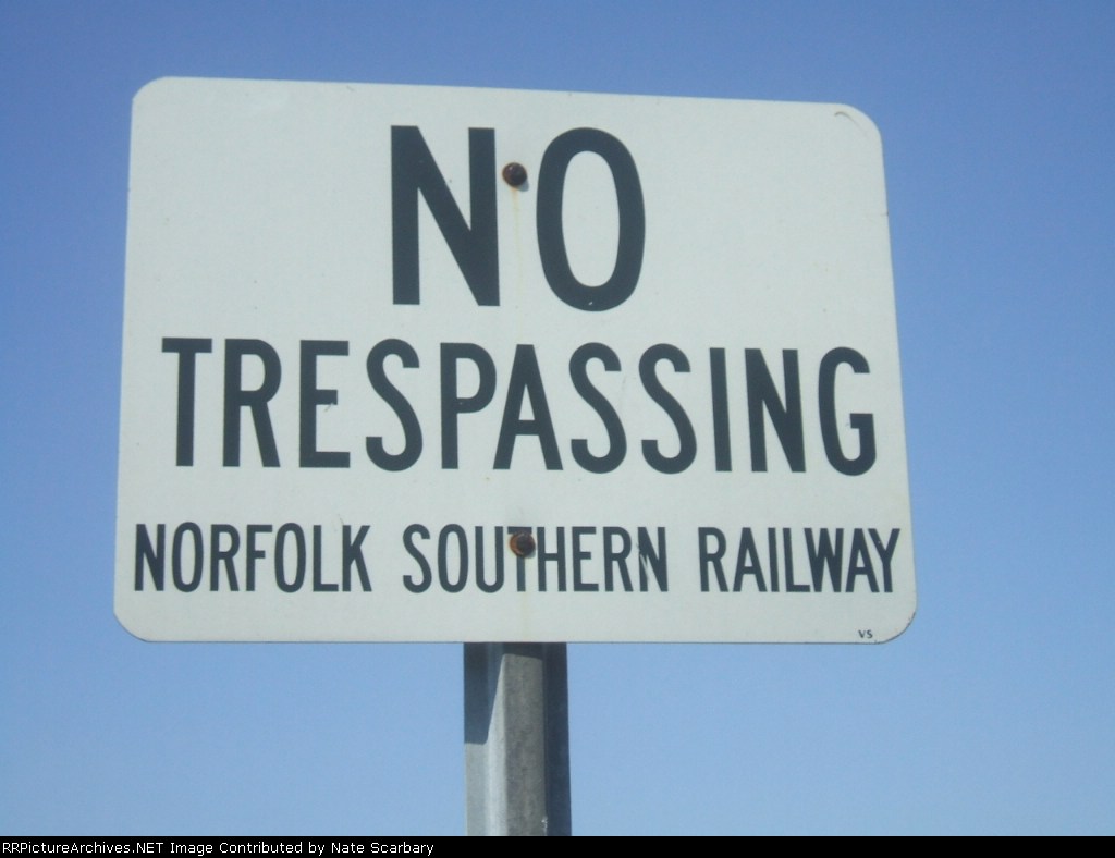 NO TRESPASSING!