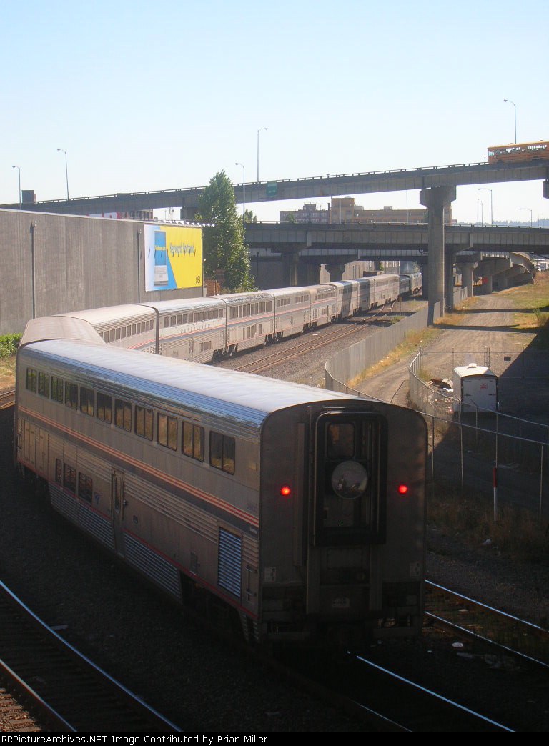 Coast Starlight train 11