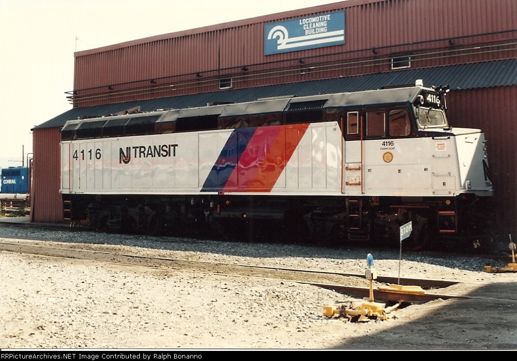 Wearing fresh paint, NJT  F40PH-2CAT sits awaiting return to home rails