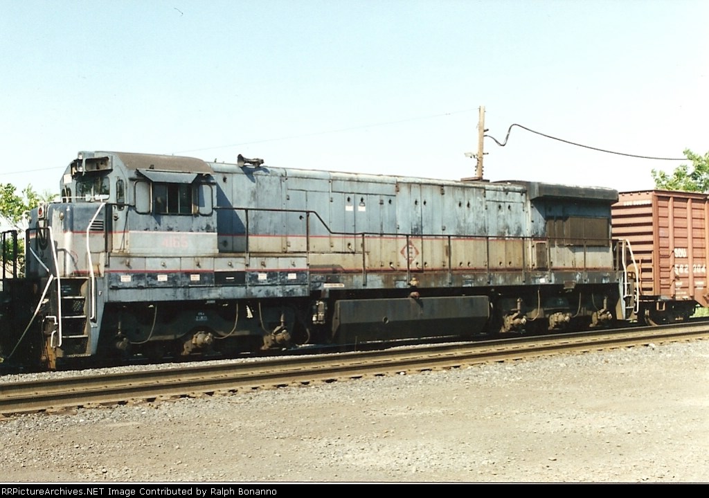 Some U34's, like the 4165 here, made it to the scrappers before they were sold to Mexico
