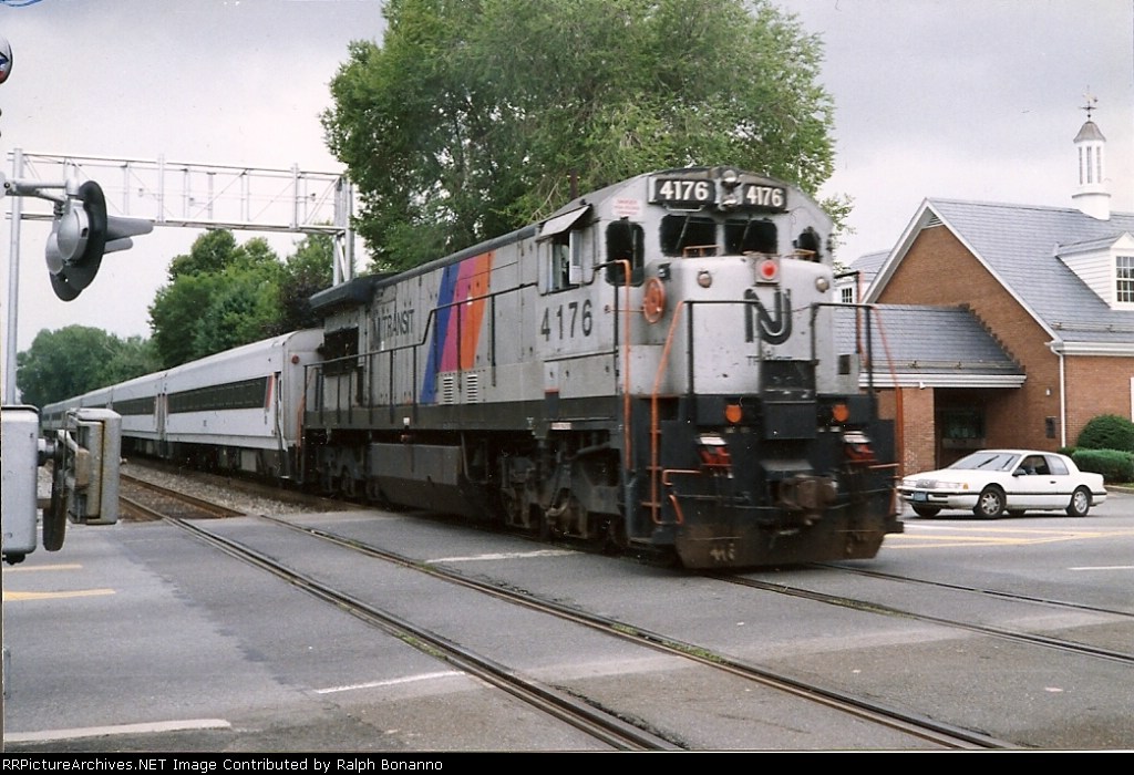 U34CH 4176 accelerates eastbound from the Radburn station at Fair Lawn Ave.