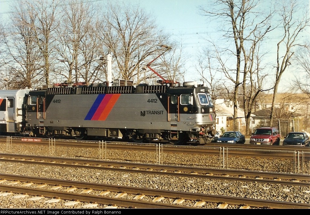 4412 departs Linden Station  in push mode, on the northeast Corridor