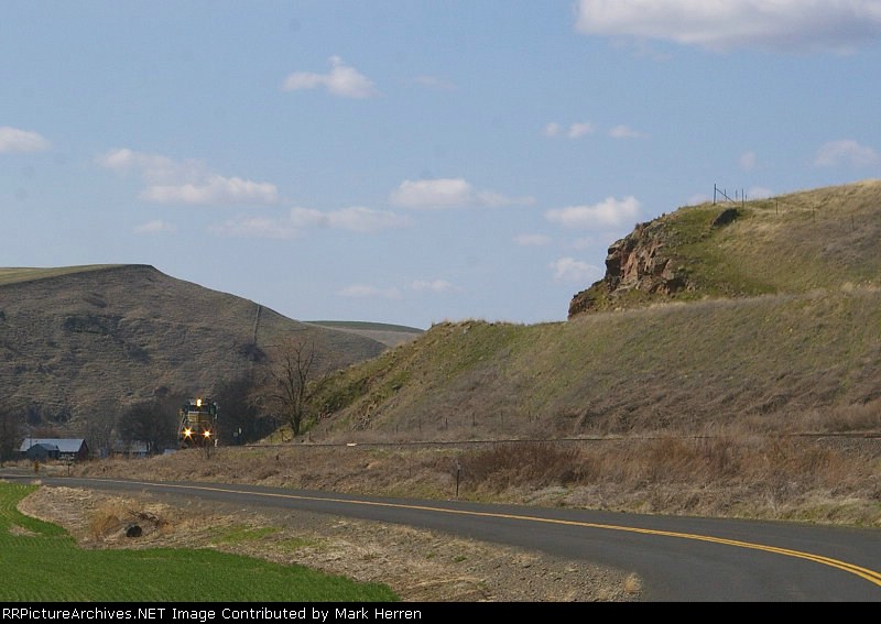 note the rock cut...former line to Starbuck