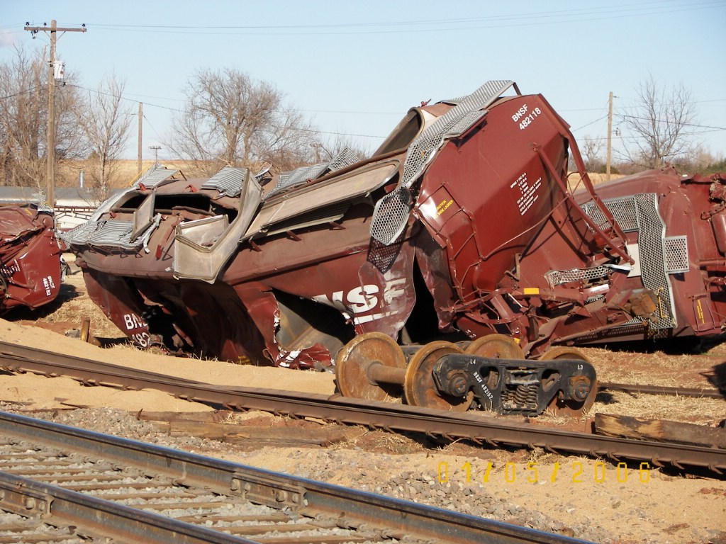 DERAILMENT!!!!!!!!!!!!!!