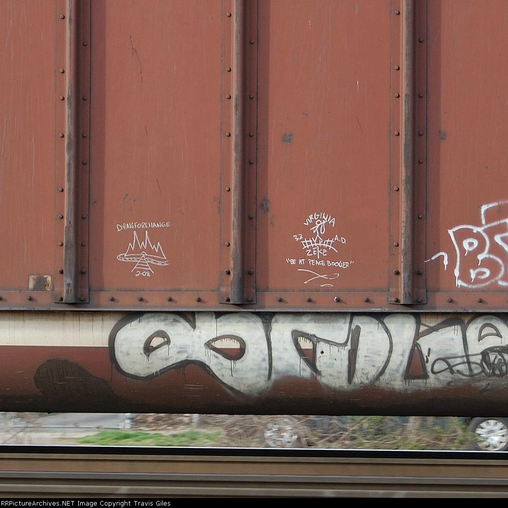 Conrail 507047 hopper car with graffiti