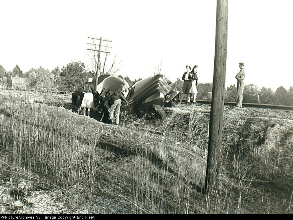 NC&STL train & pick-up truck wrecked