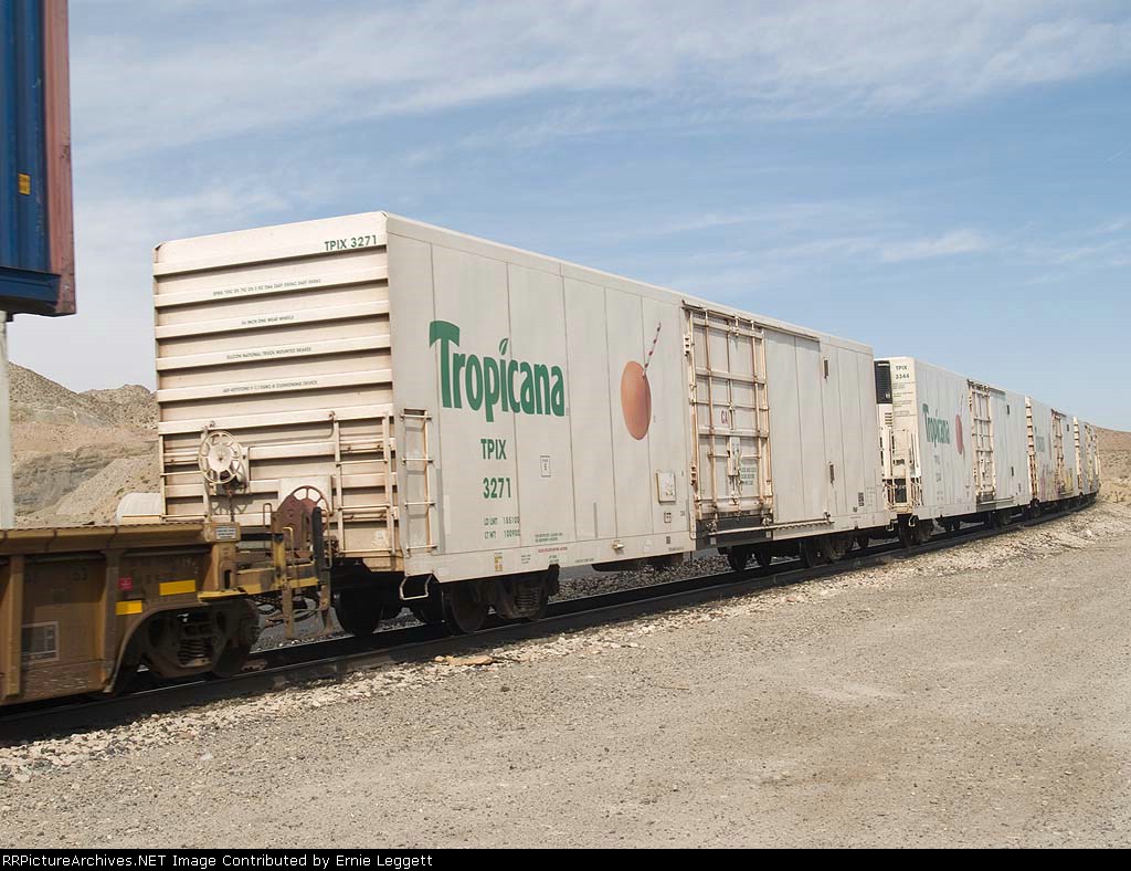 TPIX 3271 in an EB KCIAT (City of Industry, CA - Atlanta) at 9:55am 