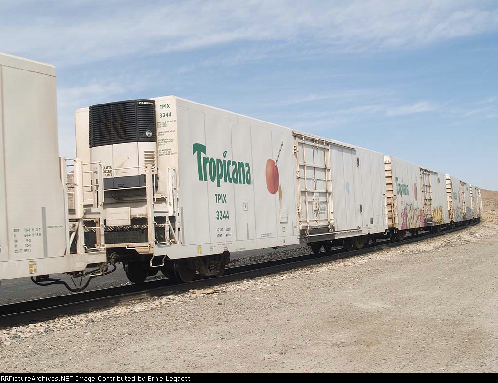 TPIX 3344 in an EB KCIAT (City of Industry, CA - Atlanta) at 9:55am 