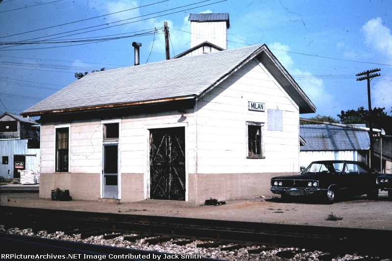 freight shed/depot in Milan, MI.