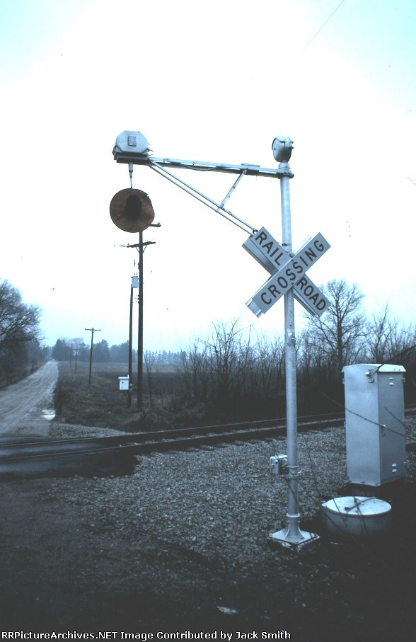Wig Wag Signal still in use into the 80's for TSBY RR