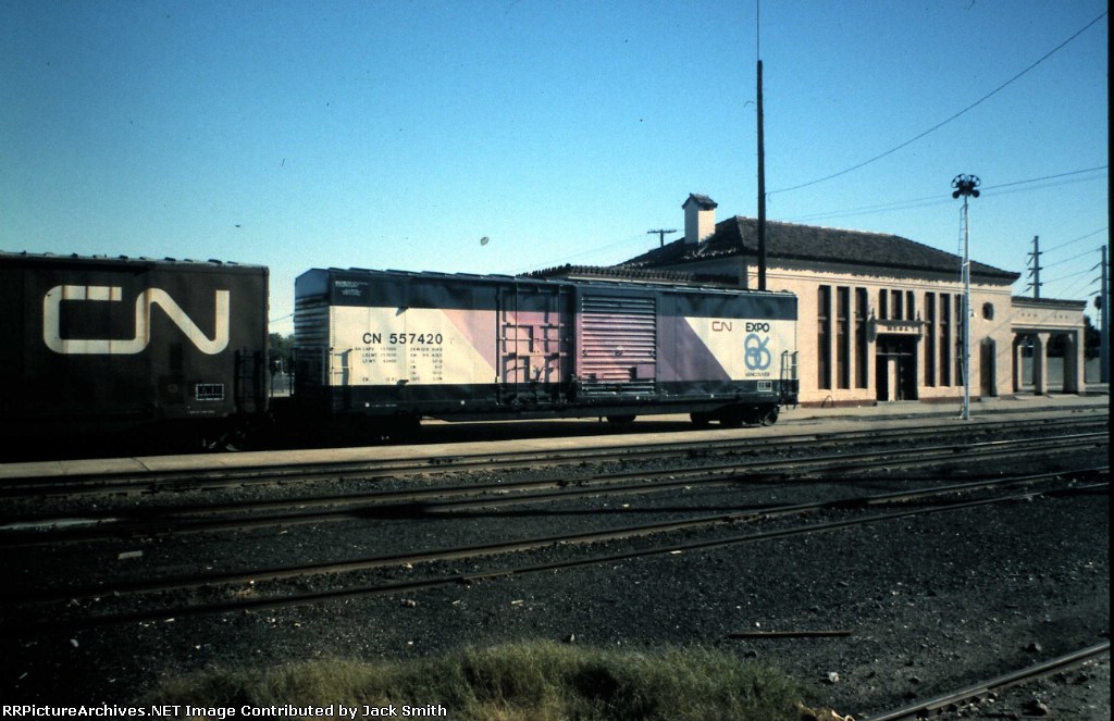 Canadian National EXPO box #557420