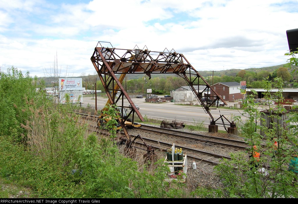 C&O signal bridge