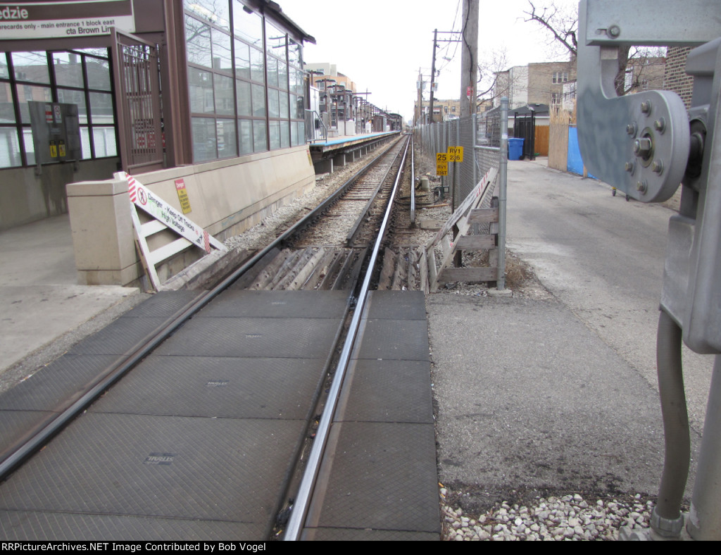 grade crossing on third rail line