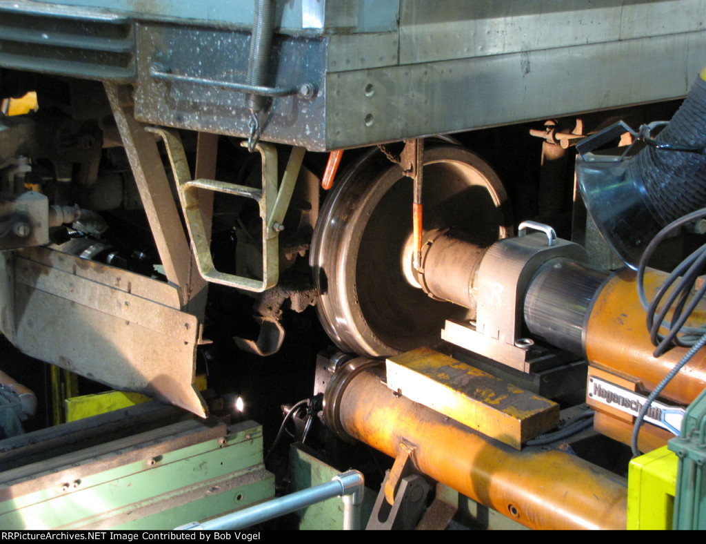 wheel truing machine