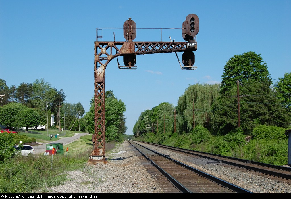 C&O cantilever signal
