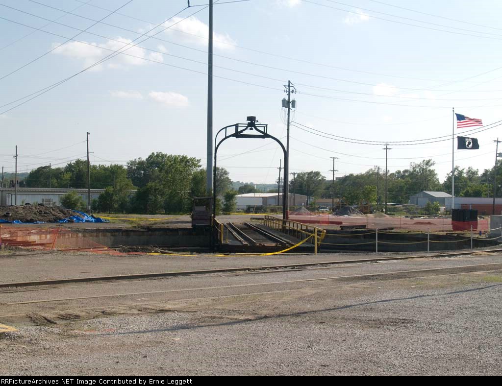 turntable at a standstill 