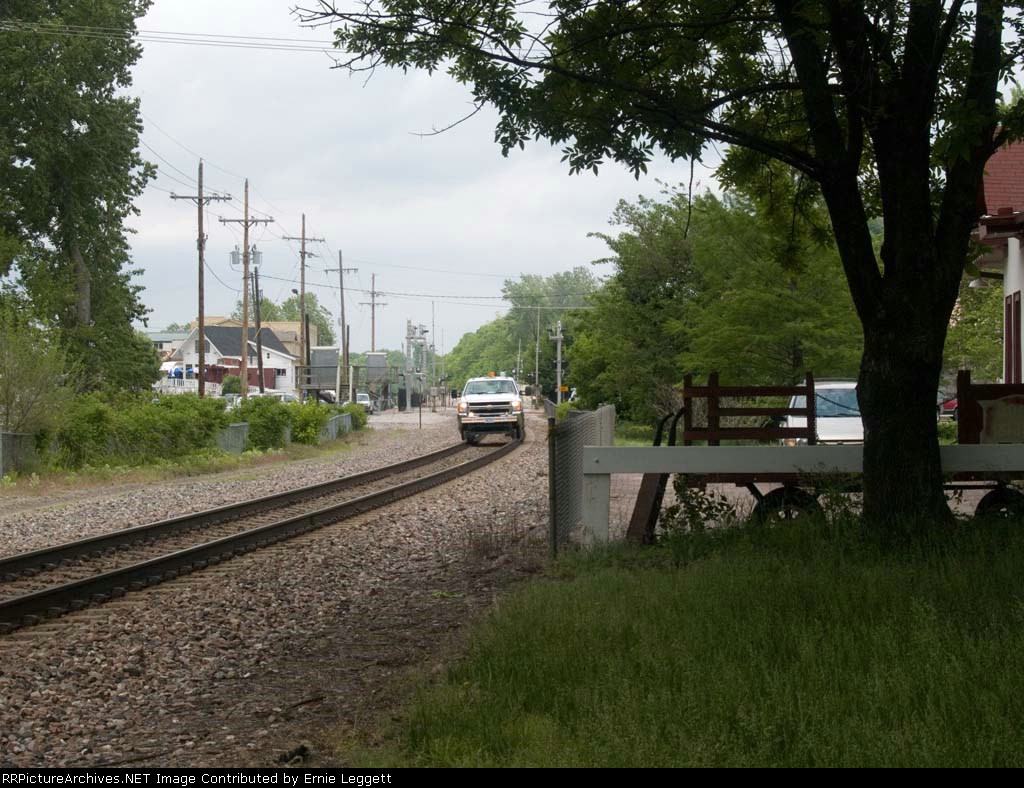 HiRailer WB at 12:29pm 