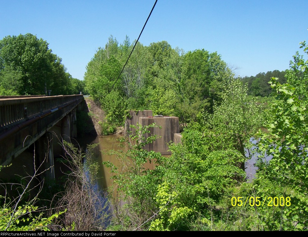 All thats left of L&N Memphis line bridge that crossed the Big Sandy river