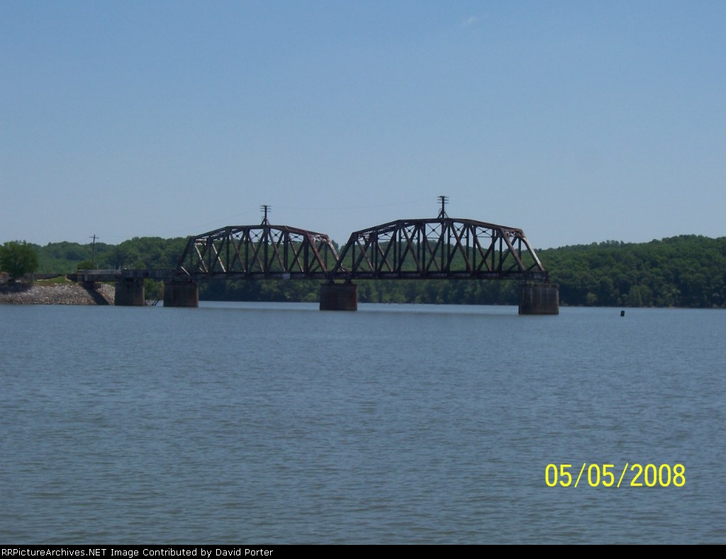 L&N Memphis line bridge over TN river