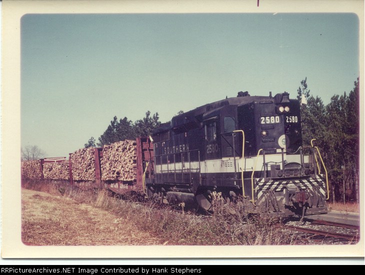 With train set up southbound, the Rocket heads south for Khe last time.