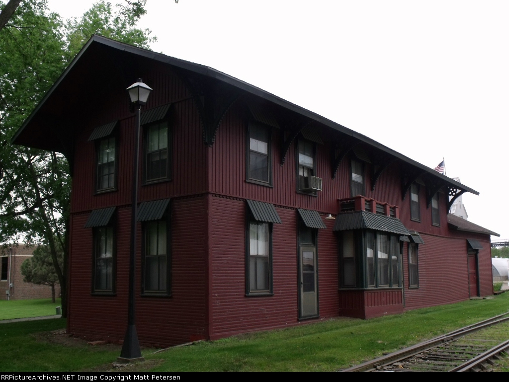 Burlington, Cedar Rapids & Northern RR Rock Rapids, IA Depot