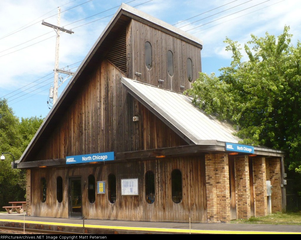 Metra North Chicago Station