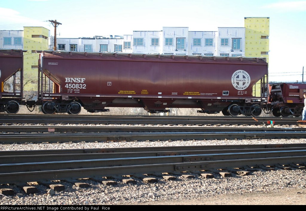 BNSF 450832