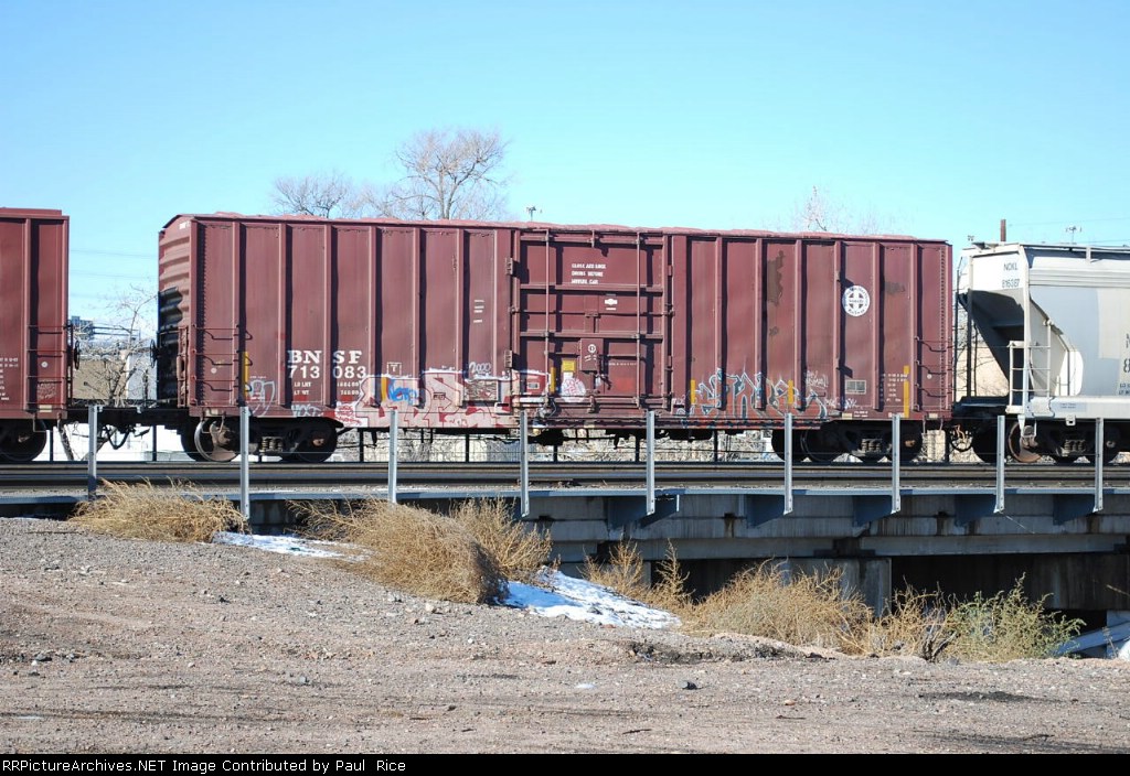 BNSF 713083