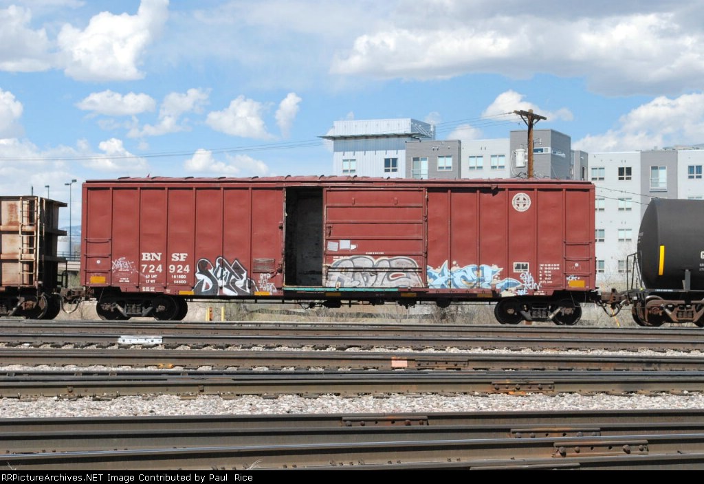 BNSF 724924