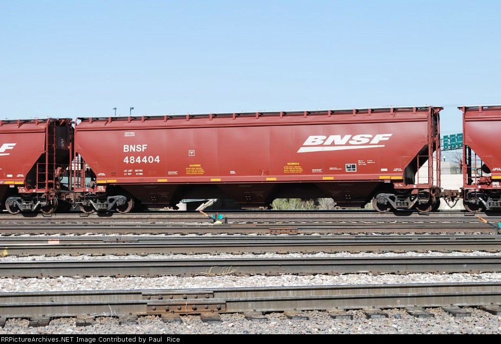 BNSF 484404