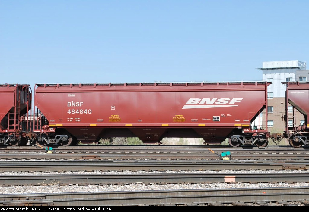 BNSF 484840