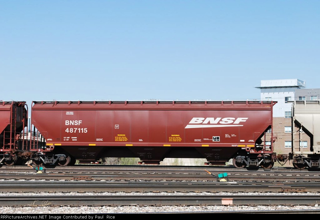 BNSF 487115