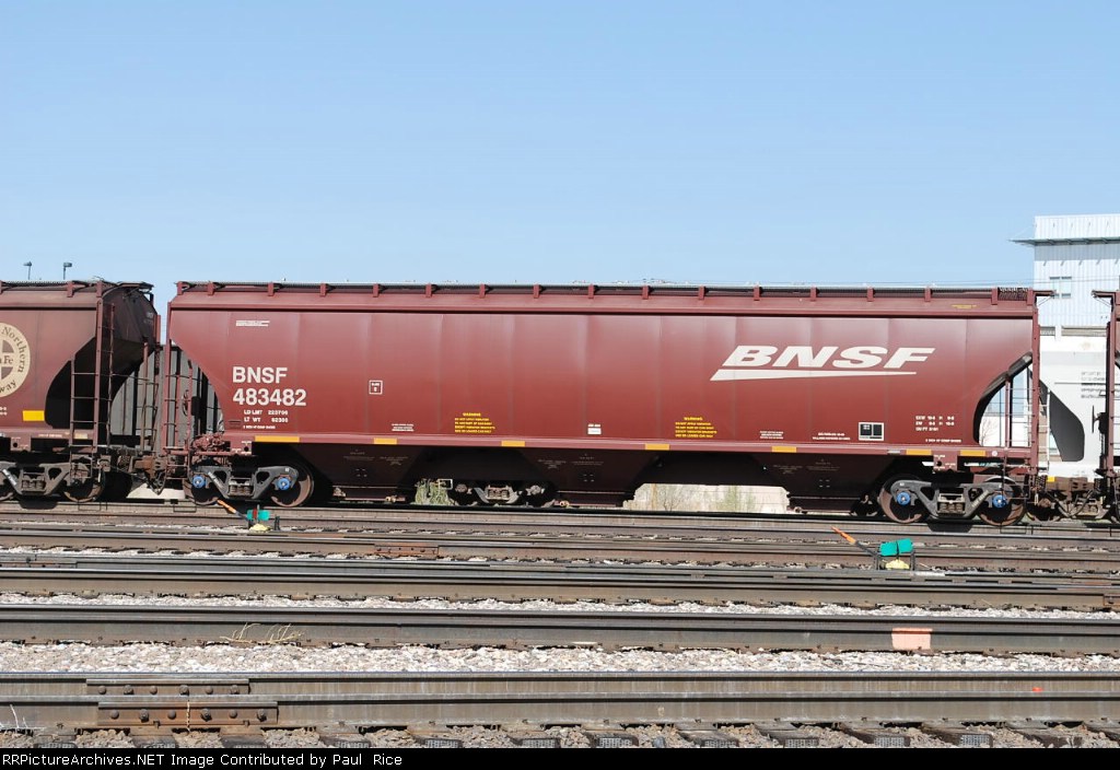BNSF 483482